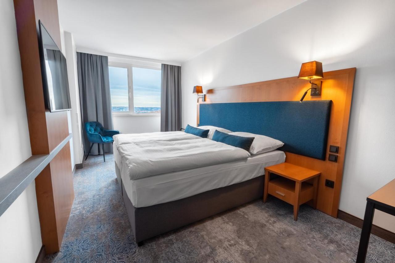 Orea Pyramida 4* Прага